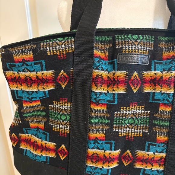 Pendleton Vibrant Patterned Tote Bag - Picture 2 of 5